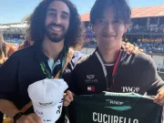 F1车手周冠宇晒与库库雷利亚的合影,两人交换了签名礼品