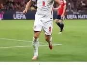哈里·凯恩ins: 在捷克完成任务！继续前进！💪...