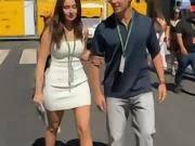 居莱尔和女友在F1西班牙站