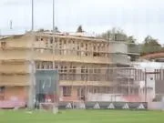 图片报:拜仁训练基地继续扩建,训练场旁新楼初具雏形