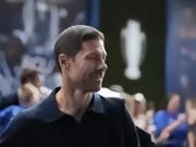 内维尔:切尔西的三中卫就好像腿和髋部没有连在一起,很混乱