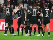 半场:勒沃库森1-0采列,塞什拉尔自摆乌龙