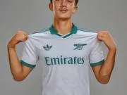 阿森纳 27/28 赛季客场球衣曝光!主体白色,...