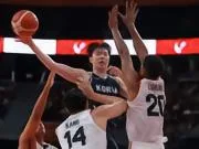 韩国男篮67-57击败日本夺亚运会金牌，李贤重27分18板