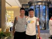 老队友相遇,于睿晒与谭龙合影:愿前路璀璨,各自熠熠生辉