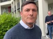 萨内蒂现身布斯托活动寄语孩子:跨过困难,人们才会变得更强
