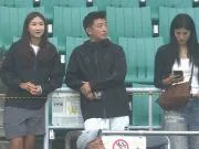 赵丽娜、杨旭现身中国女足观众席,停赛的王妍雯一同看球