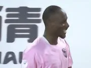 半场战报：佛山南狮0-0大连鲲城，艾沙江射门被扑，主队0射正
