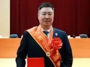 荣获大连五一奖章,陈东:荣誉属于英博所有人,领完奖继续干