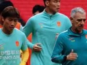 北青：国足19日下午离开武汉前往重庆，踢马代可能上新人