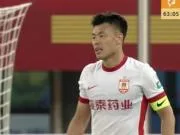 阎峰：谭龙在亚泰10个赛季已进99球，我9个赛季才7个，很羡慕