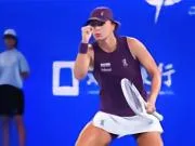 斯瓦泰克2-0克鲁格晋级武网8强,她是宣传海报中剩下最后一人