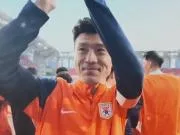 记者：泰山队老将郑铮伤势一直有反复，要进行手术根治一下