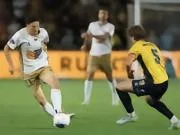 中央海岸水手2-2纽卡斯尔喷气机，拉瓦莱点射，帕特里克-伍德破门