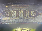 至死忠于曼城，曼城球迷赛前展示巨幅TIFO“CTID”