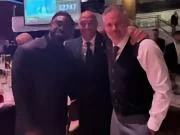 CBS三巨头，卡拉格晒与亨利、理查兹合照