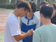 小球迷让刘浩帆带中国队去世界杯,刘浩帆:得跟王钰栋说