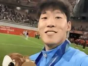 帮助国足亚运队获铜牌，朱辰杰：🇨🇳我们一定会越来越好